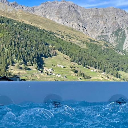 Hotel San Carlo, Tra Bormio E Livigno Isolaccia Bagian luar foto