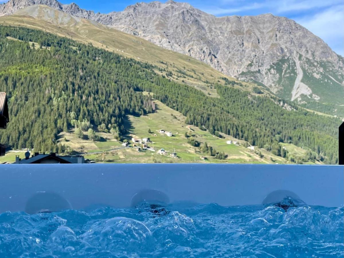 Hotel San Carlo, Tra Bormio E Livigno Isolaccia Bagian luar foto