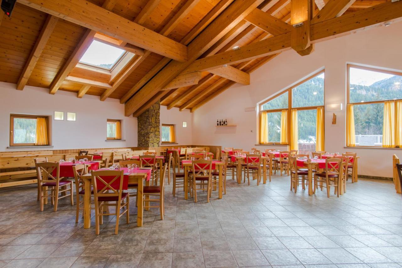 Hotel San Carlo, Tra Bormio E Livigno Isolaccia Bagian luar foto