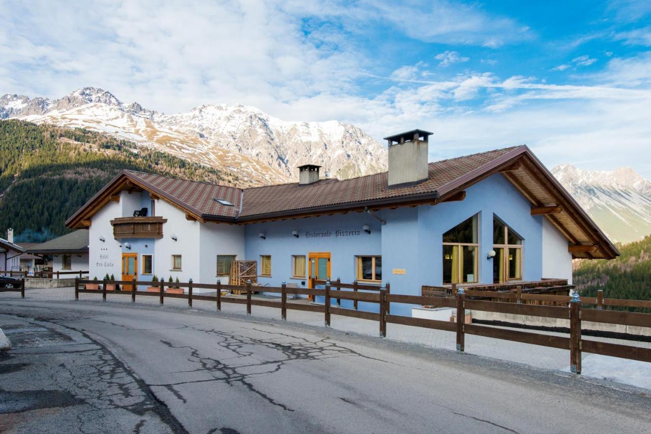 Hotel San Carlo, Tra Bormio E Livigno Isolaccia Bagian luar foto