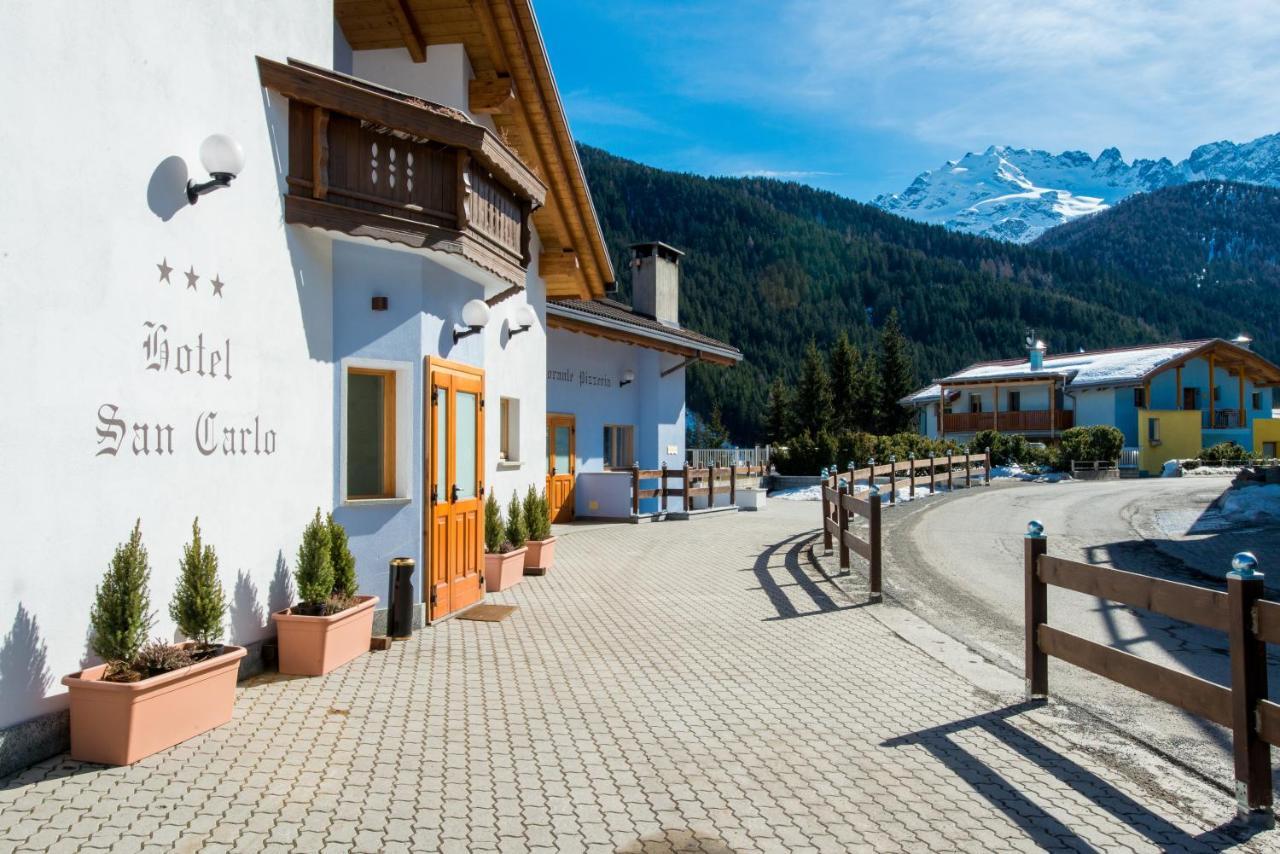 Hotel San Carlo, Tra Bormio E Livigno Isolaccia Bagian luar foto