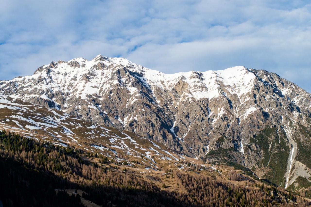 Hotel San Carlo, Tra Bormio E Livigno Isolaccia Bagian luar foto